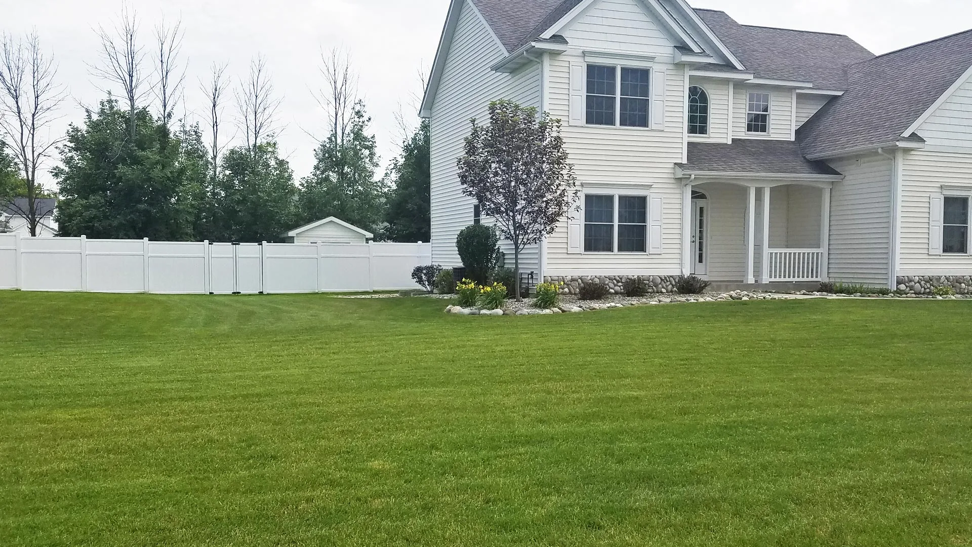 Residential property in Midland, MI that was recently mowed and maintained by our team.