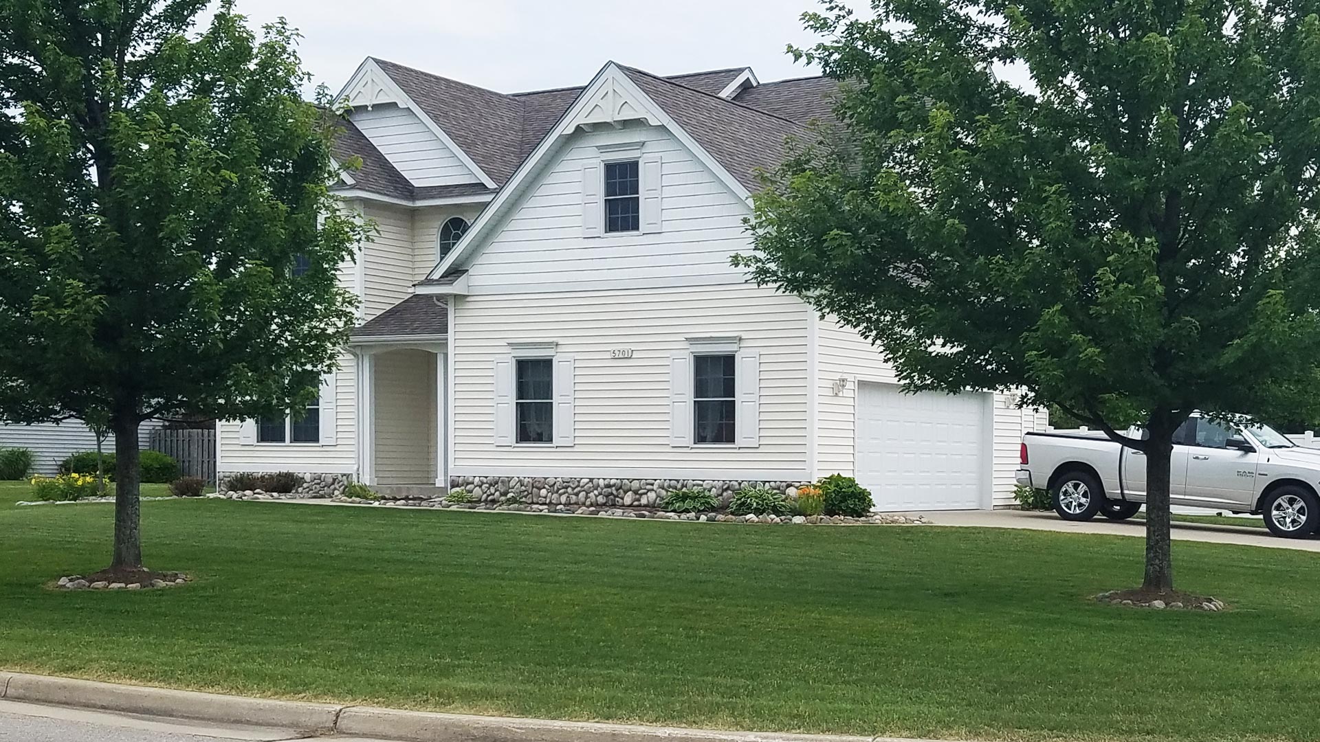 Residential property that was recently mowed by our team in Midland, MI.